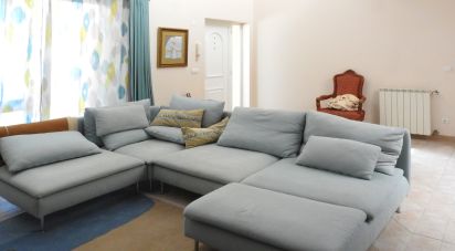 Maison T4 à Oliveira de Azeméis, Santiago da Riba-Ul, Ul, Macinhata da Seixa e Madail de 294 m²