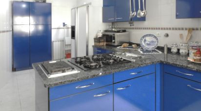 Maison T4 à Oliveira de Azeméis, Santiago da Riba-Ul, Ul, Macinhata da Seixa e Madail de 294 m²