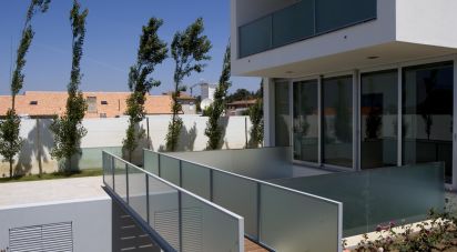 Maison T4 à Esmoriz de 951 m²