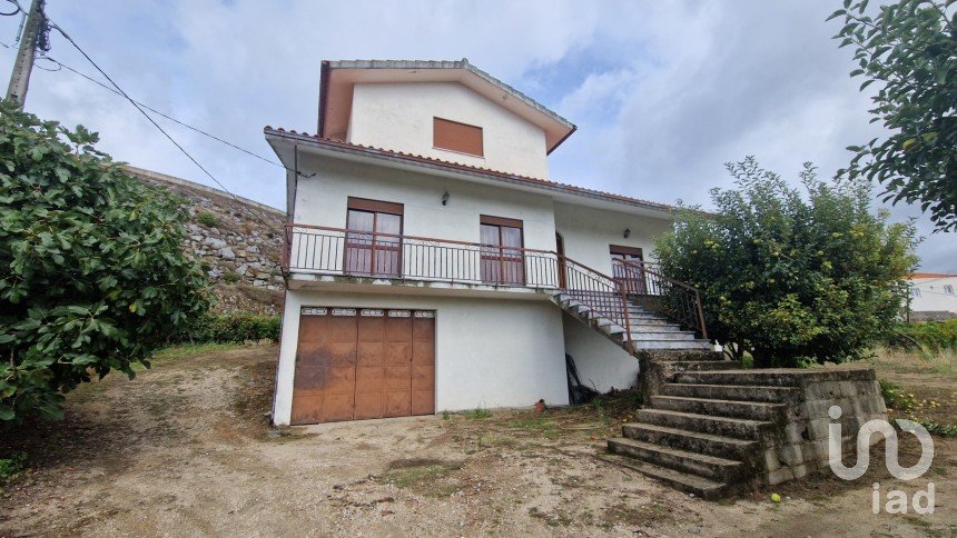 Lodge T3 in Lamego (Almacave e Sé) of 165 m²