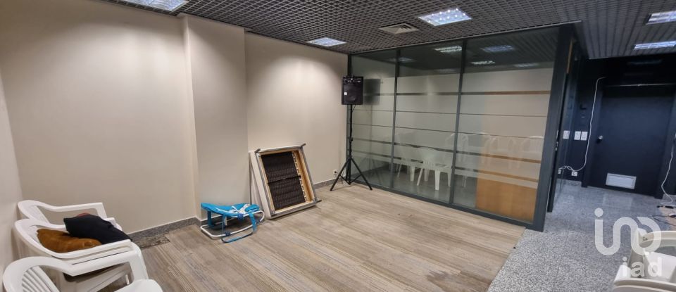 Boutique/Local commercial à Caldas da Rainha - Nossa Senhora do Pópulo, Coto e São Gregório de 833 m²