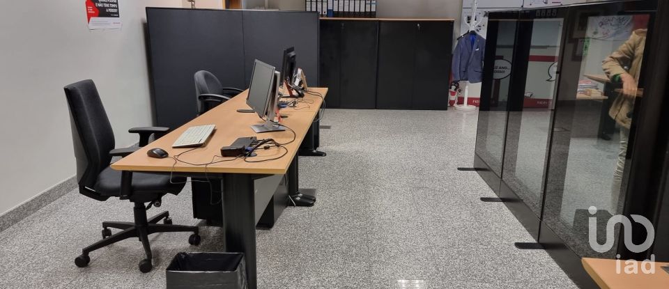 Boutique/Local commercial à Caldas da Rainha - Nossa Senhora do Pópulo, Coto e São Gregório de 833 m²