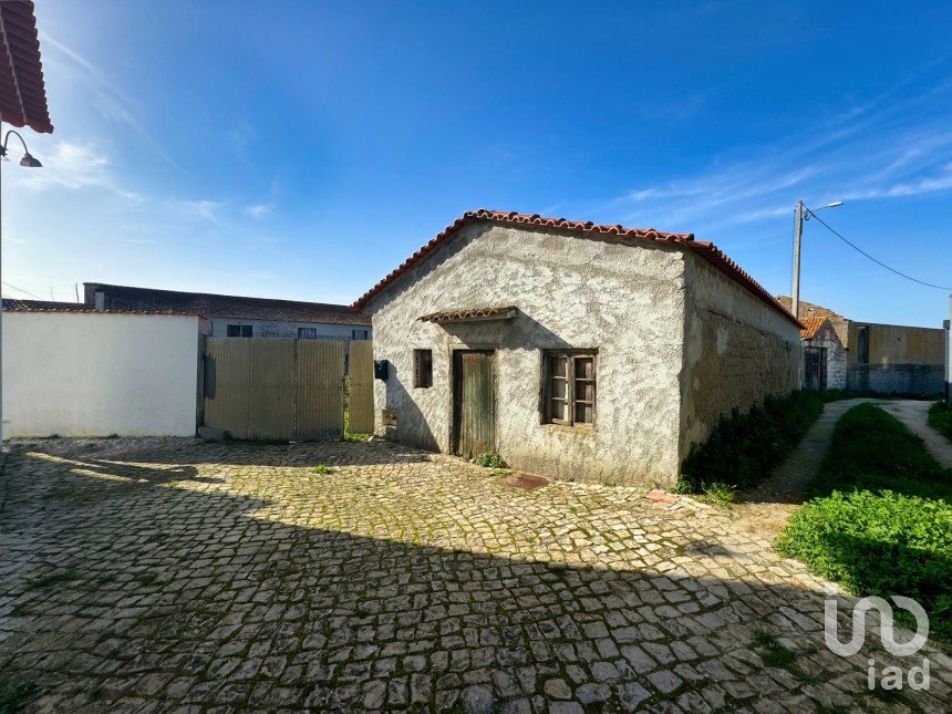 House T2 in Monte Real e Carvide of 262 m²