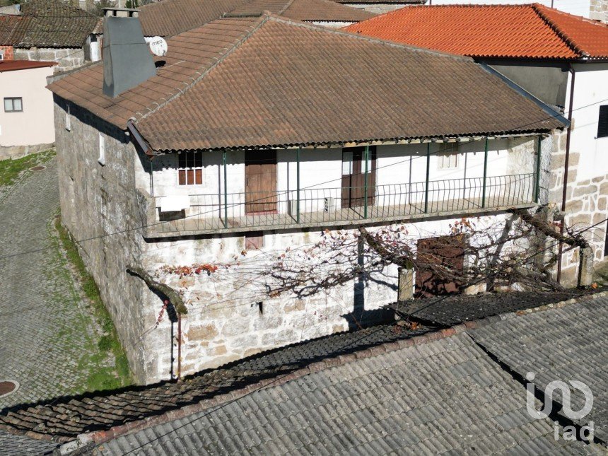 Village house T6 in Telões of 650 m²