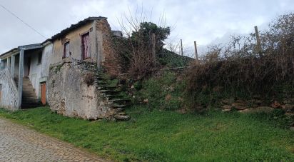 Maison de village T0 à Salsas de 192 m²