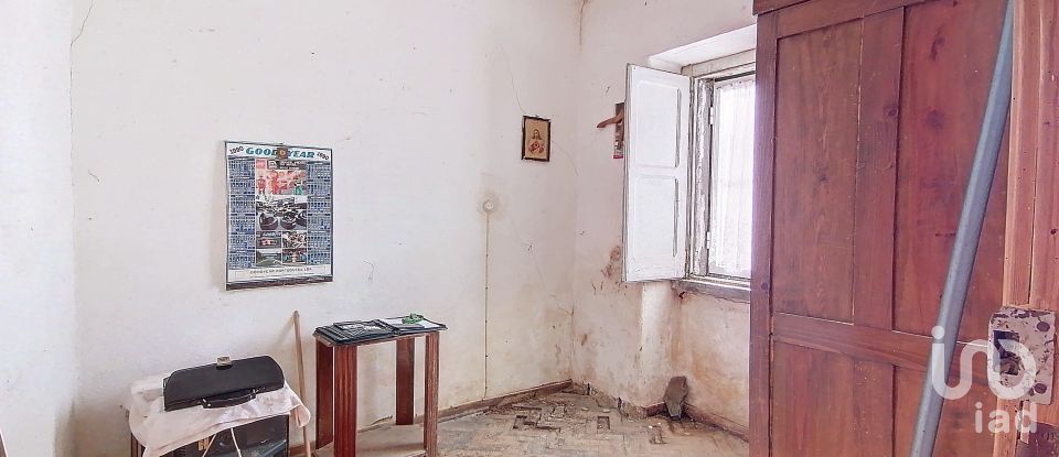 Maison de village T2 à Olalhas de 411 m²