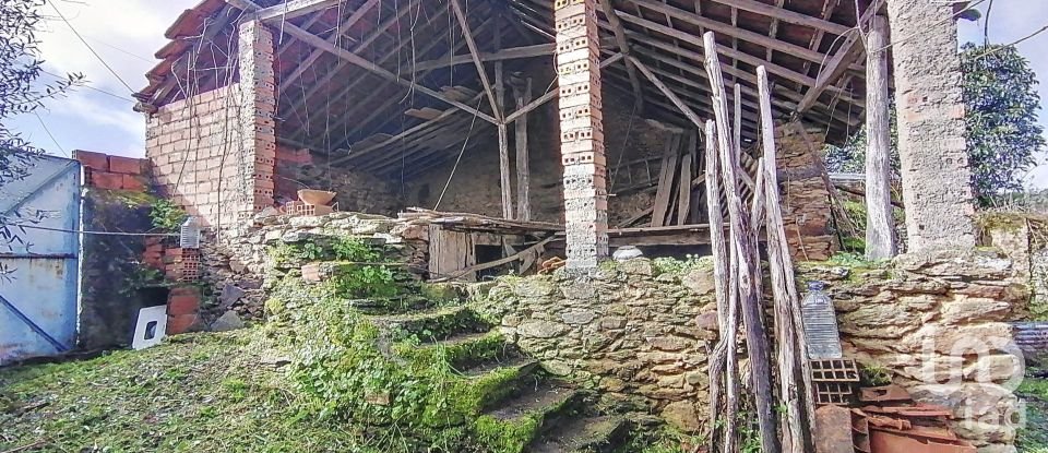 Maison de village T2 à Olalhas de 411 m²