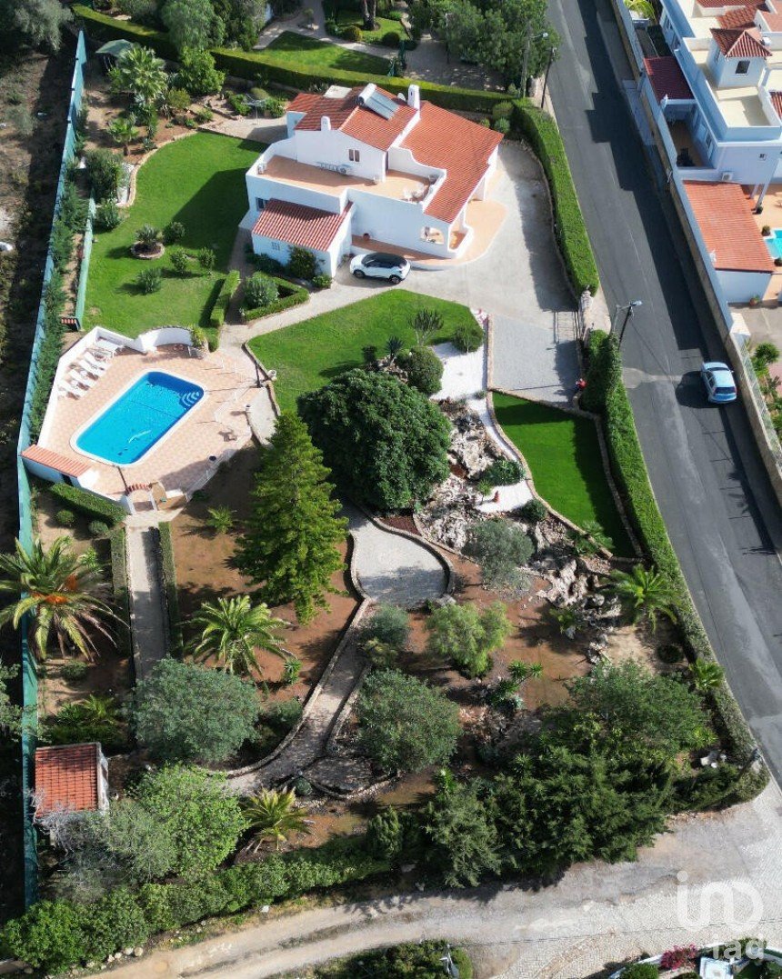 Casa T4 em Lagoa e Carvoeiro de 224 m²