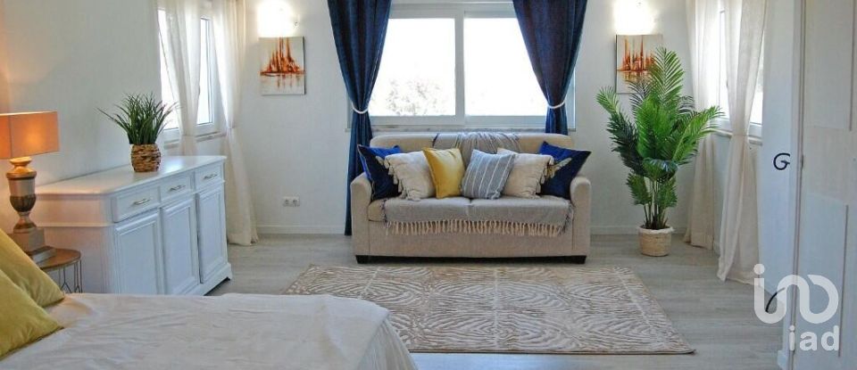 Casa T4 em Lagoa e Carvoeiro de 224 m²