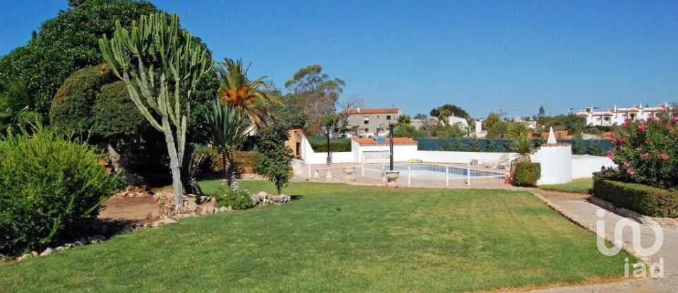 Casa T4 em Lagoa e Carvoeiro de 224 m²