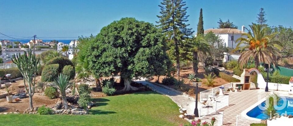 Casa T4 em Lagoa e Carvoeiro de 224 m²