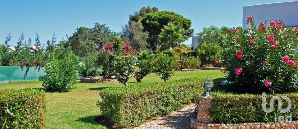 Casa T4 em Lagoa e Carvoeiro de 224 m²