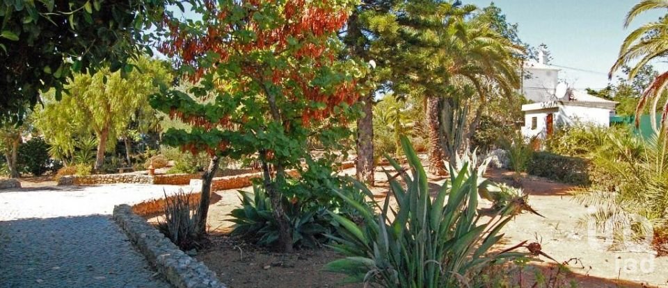 Casa T4 em Lagoa e Carvoeiro de 224 m²