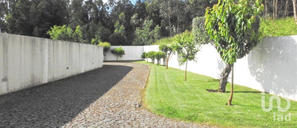 Casa / Villa T3 em Oliveira de Azeméis, Santiago da Riba-Ul, Ul, Macinhata da Seixa e Madail de 323 m²