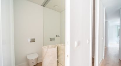 Apartment T2 in Misericórdia of 120 m²