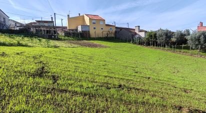 Terrain à Aguda de 1 301 m²