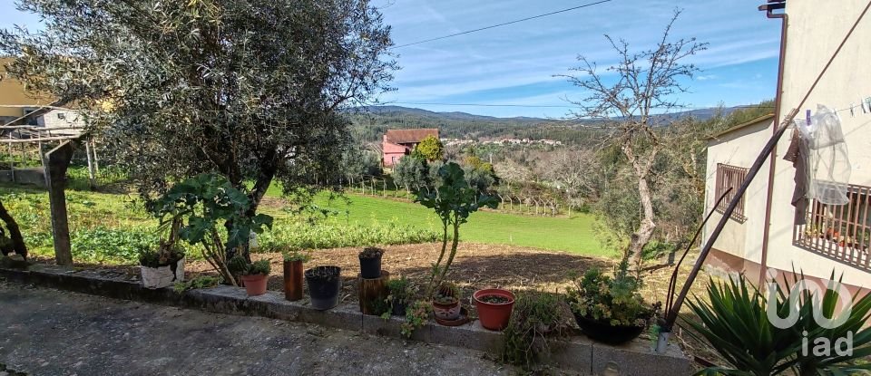 Terreno em Aguda de 1 301 m²