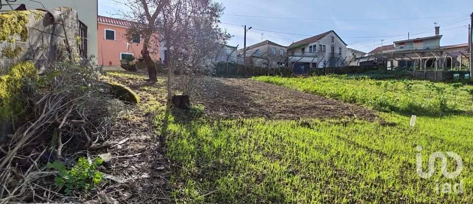 Terreno em Aguda de 1 301 m²