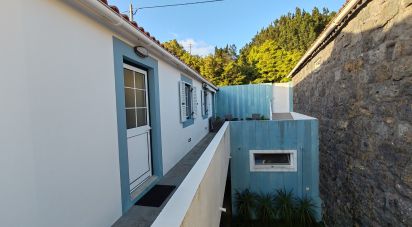 House T3 in Lajes do Pico of 221 m²