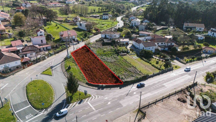 Land in Reboreda e Nogueira of 718 m²