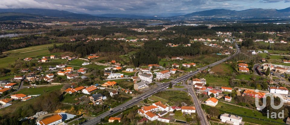 Land in Reboreda e Nogueira of 718 m²