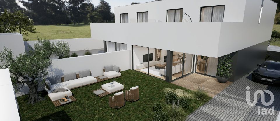 House T4 in Vilar E Mosteiró of 204 m²