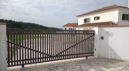 House T6 in Alcanede of 230 m²