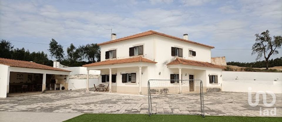 Maison T6 à Alcanede de 230 m²