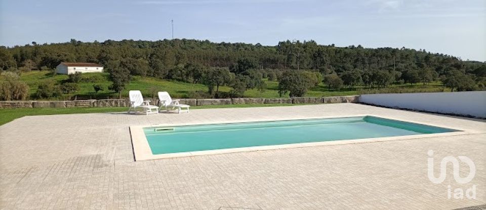 Maison T6 à Alcanede de 230 m²