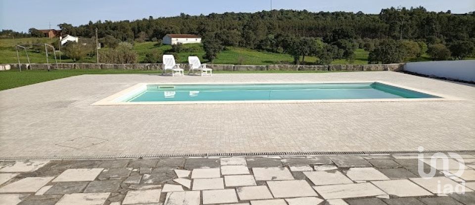 Maison T6 à Alcanede de 230 m²