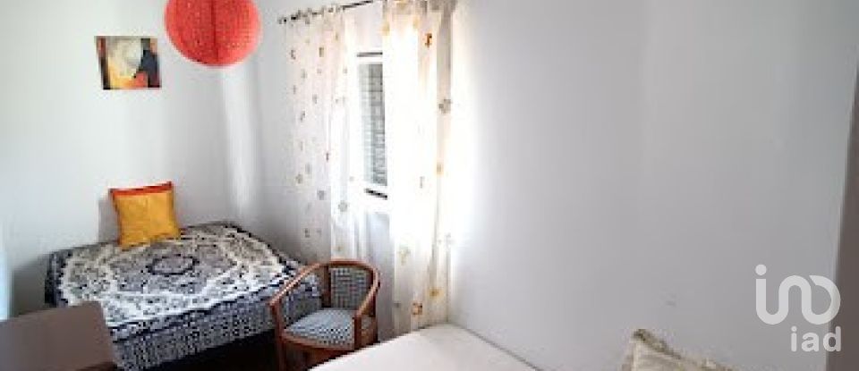 Maison T6 à Alcanede de 230 m²