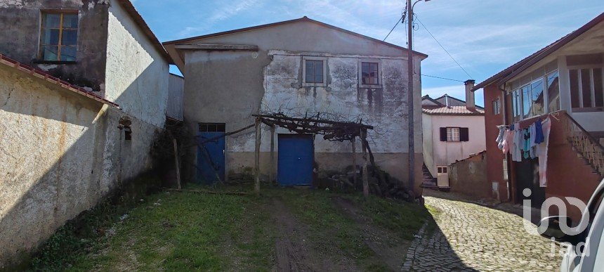 Village house T3 in Aguda of 1,960 m²