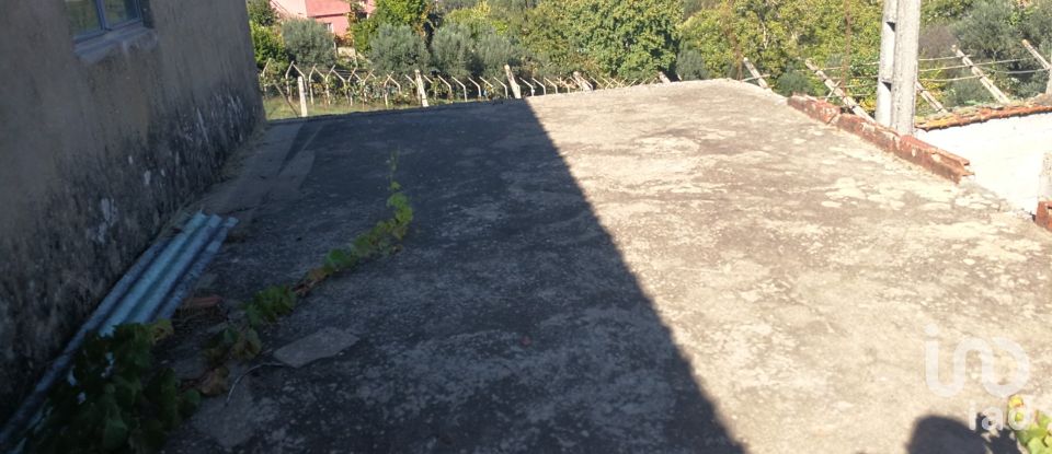 Maison de village T3 à Aguda de 1 960 m²