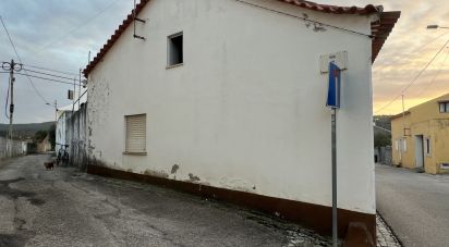 Casa de aldeia T2 em Coz, Alpedriz e Montes de 60 m²