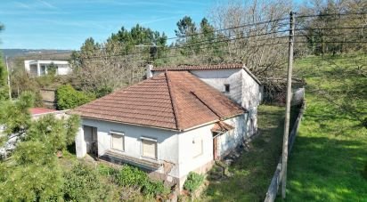 Maison traditionnelle T3 à São Miguel, Santa Eufémia e Rabaçal de 101 m²