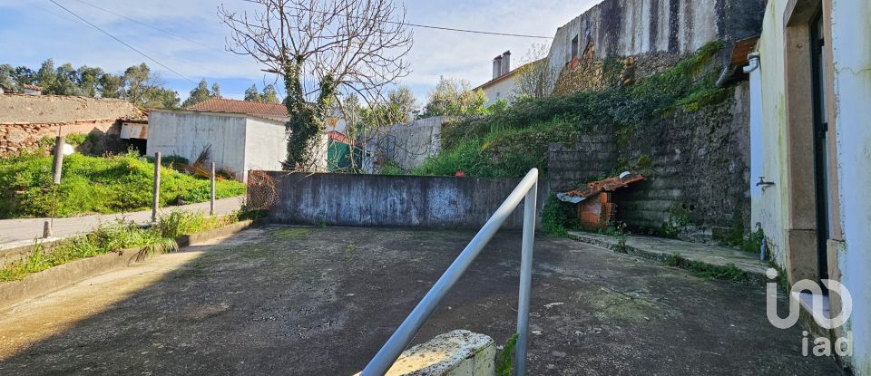 Casa de aldeia T2 em São Miguel, Santa Eufémia e Rabaçal de 83 m²