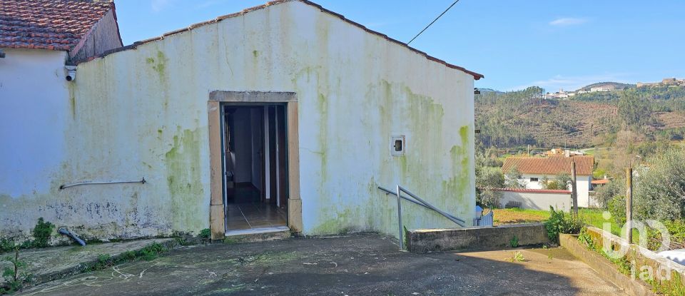 Casa de aldeia T2 em São Miguel, Santa Eufémia e Rabaçal de 83 m²