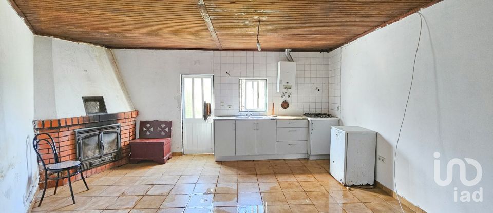 Casa de aldeia T2 em São Miguel, Santa Eufémia e Rabaçal de 83 m²