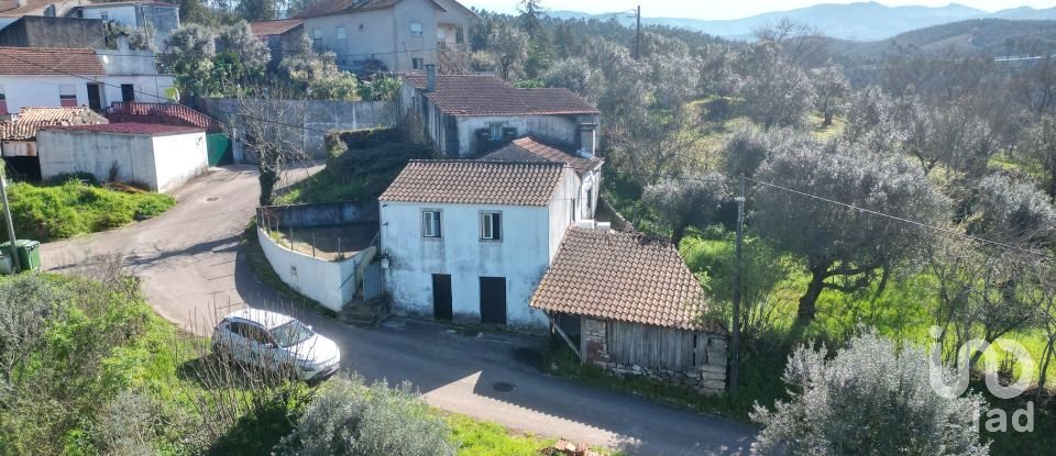 Casa de aldeia T2 em São Miguel, Santa Eufémia e Rabaçal de 83 m²