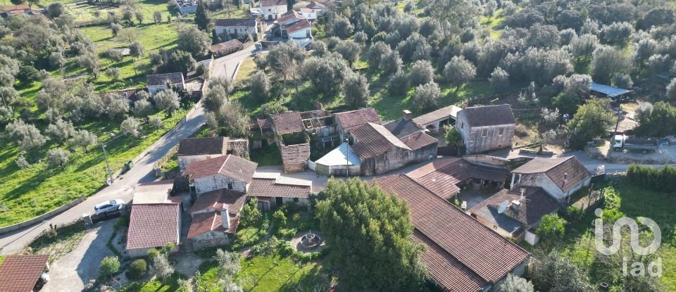 Maison de village T0 à São Miguel, Santa Eufémia e Rabaçal de 200 m²