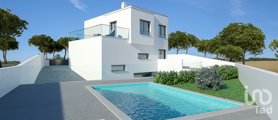 Lodge T3 in Atouguia da Baleia of 125 m²