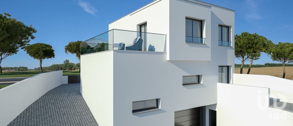 Lodge T3 in Atouguia da Baleia of 125 m²