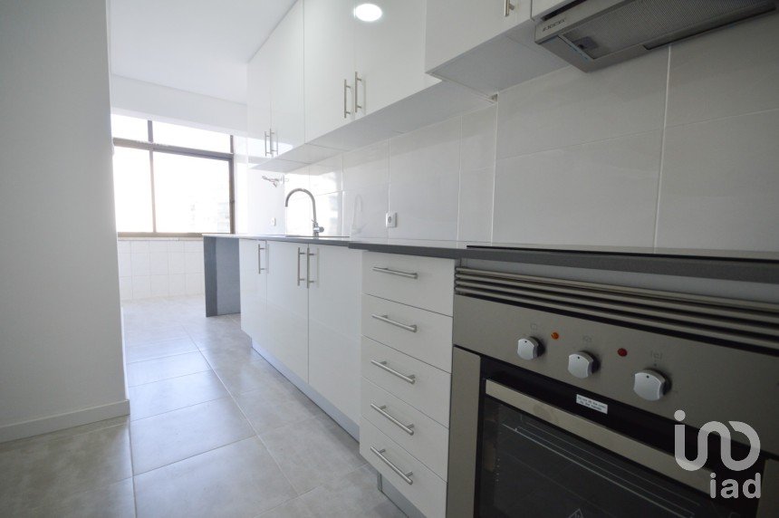Apartment T3 in Amora of 84 m²