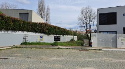 Terrain à Ramalde de 247 m²