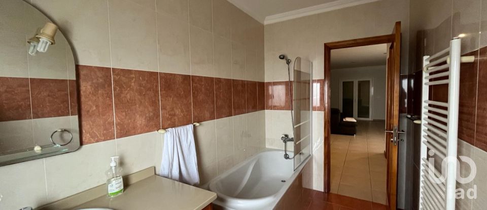 Lodge T5 in Antas of 218 m²