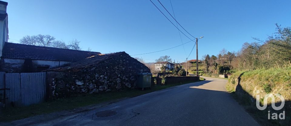 Farm T2 in Coura of 1,821 m²