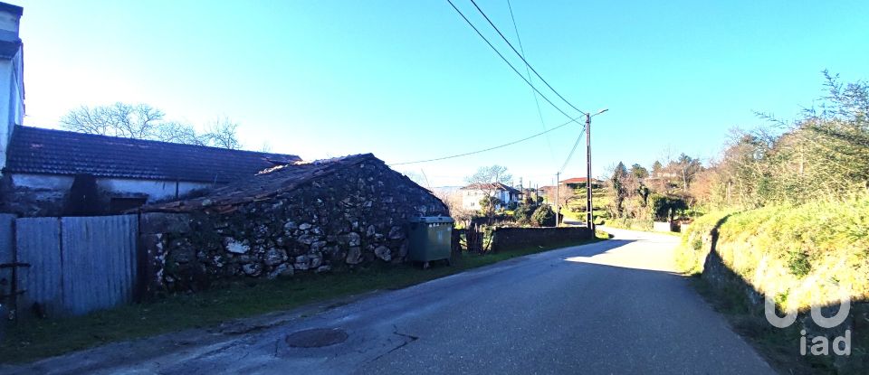 Farm T2 in Coura of 1,821 m²