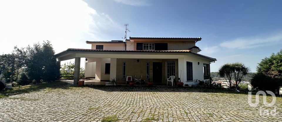 Maison traditionnelle T6 à Seia, São Romão e Lapa dos Dinheiros de 800 m²