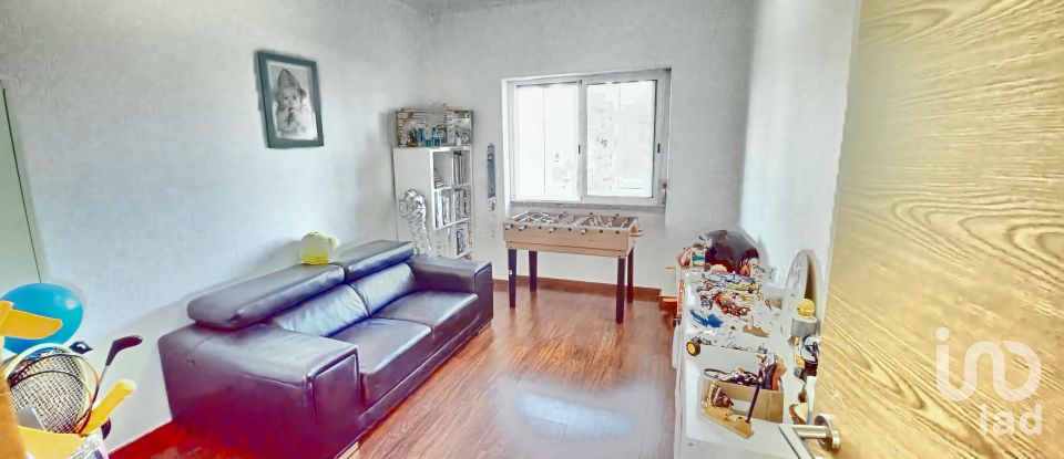 Appartement T3 à Laranjeiro e Feijó de 120 m²