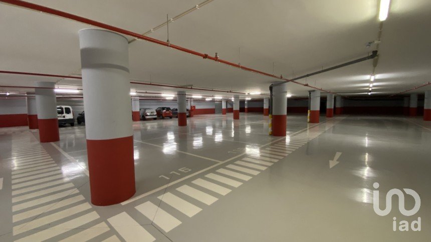 Parque de Estacionamento / Garagem / Box em São Martinho de 12 m²